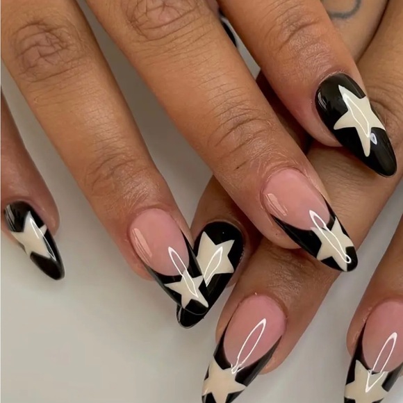 Press-On Nails with Epic Nail Art (Nail Glue Included!) - Picture 1 of 9